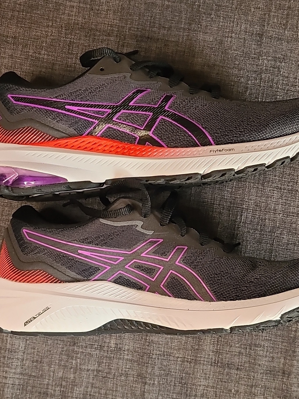 ASICS Women's Gray Running Shoes with Purple Accents - Picture 4 of 14